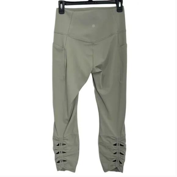 ATHLETA Salutation Stash Pocket II 25" Ruched Legging UPF 50+ Sage Green Small - Picture 6 of 12